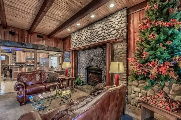 River Bend Lodge Five bedroom Holiday Home