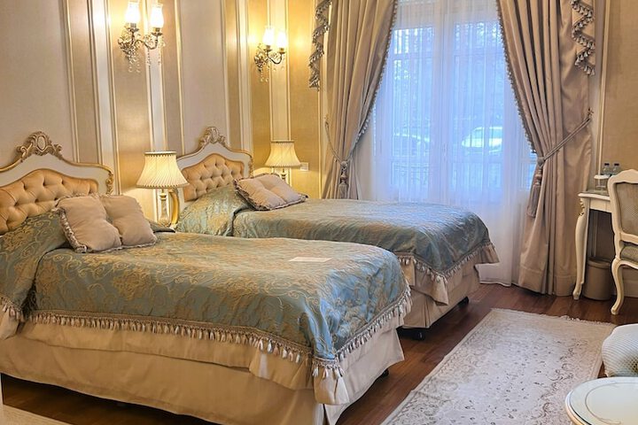 Room 21 of 83