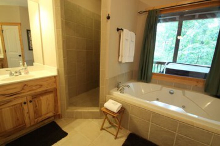 Room 4 of 28