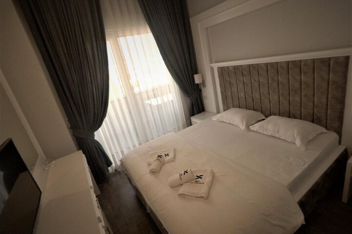 Room 16 of 65