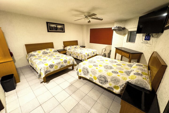 Room 12 of 18
