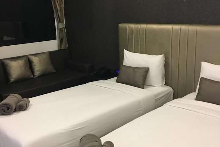 Room 11 of 52
