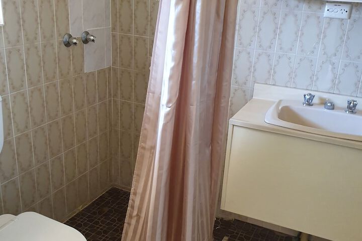 Room 65 of 114