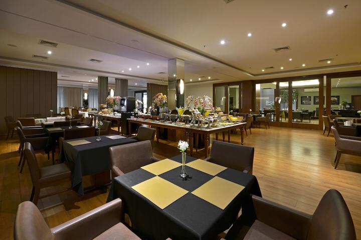Dining 103 of 116
