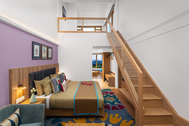 Room 11 of 34