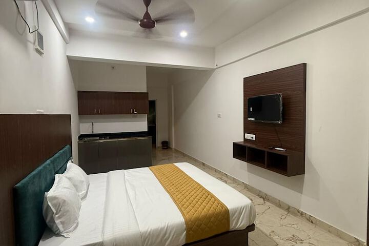 Room 3 of 6