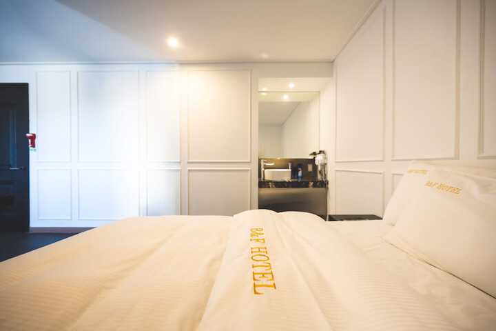 Room 26 of 53