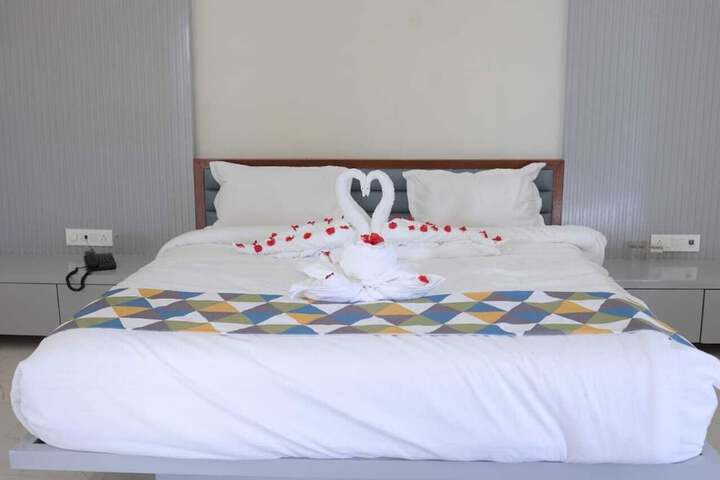 Room 10 of 24