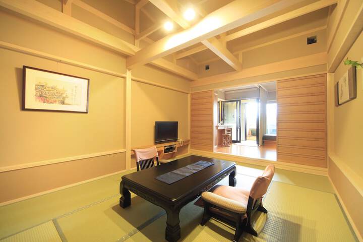 Room 15 of 51