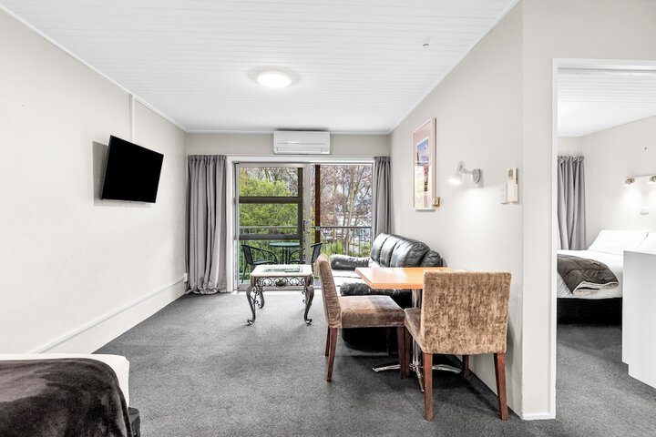 Room 26 of 48