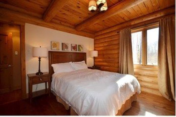 Room 5 of 18