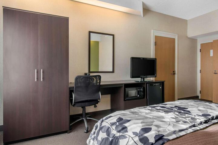 2 Double Beds (15 of 17)