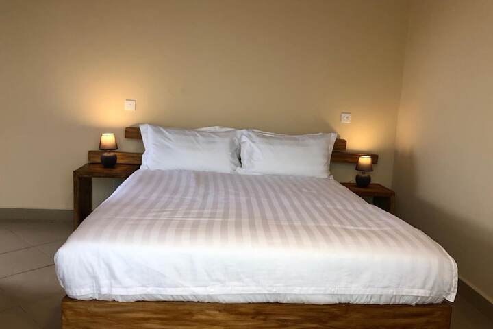 Room 18 of 32