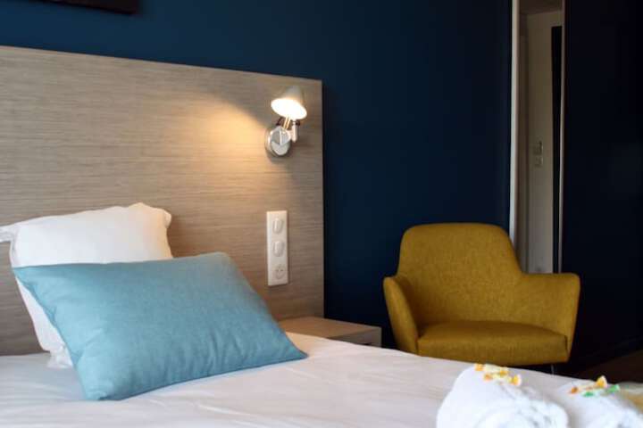 Room 14 of 77