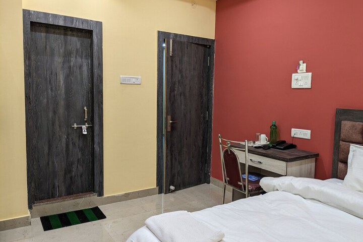 Room 3 of 15