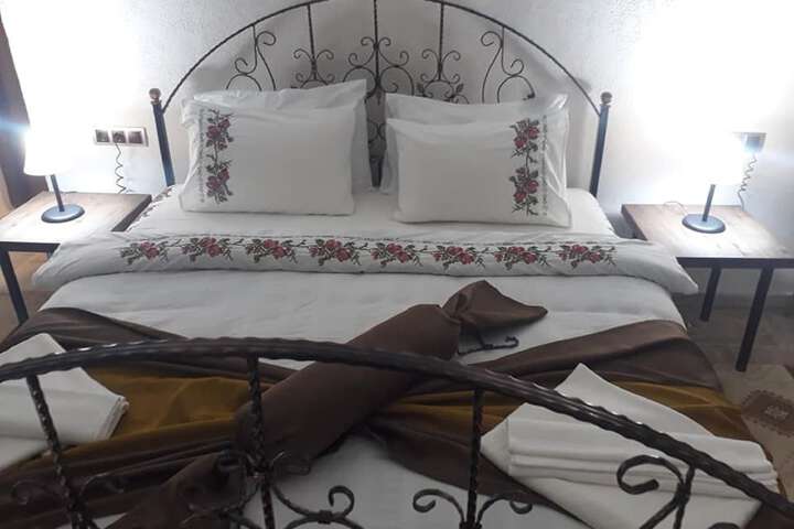Room 35 of 185