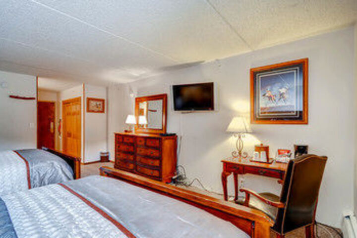 Room 11 of 21