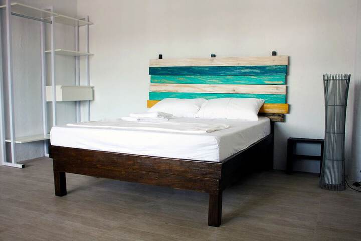 Room 2 of 50