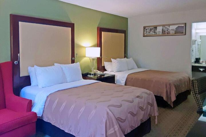 2 Double Beds (5 of 7)