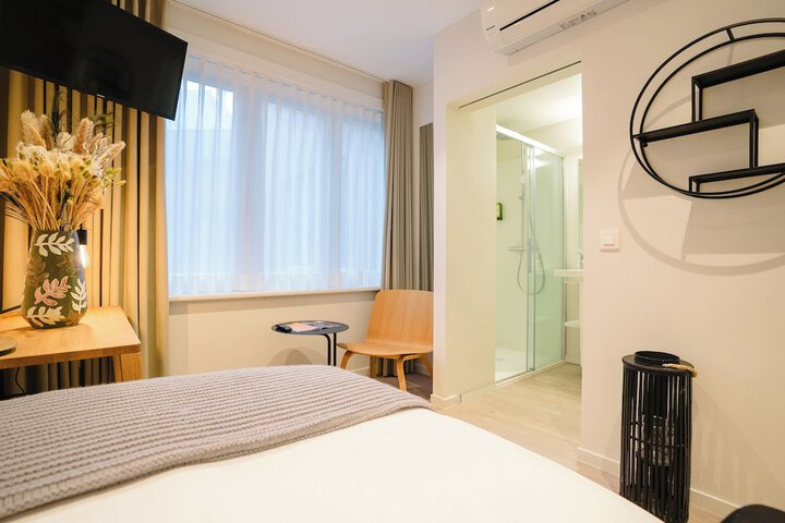 Room 33 of 129