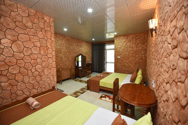 Room 8 of 24