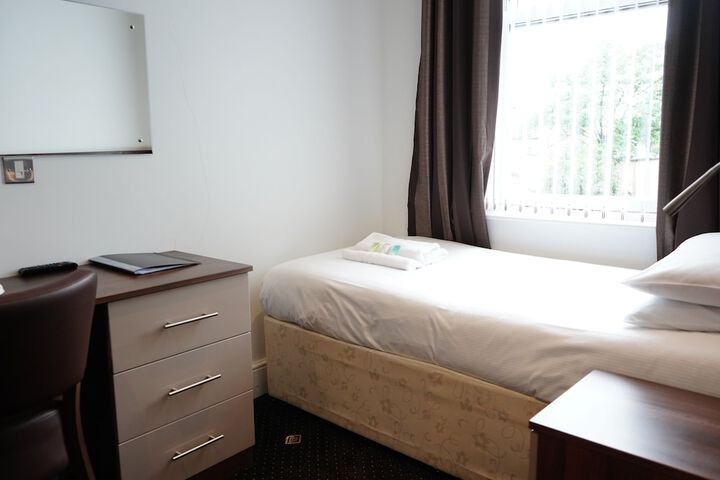 Room 15 of 62
