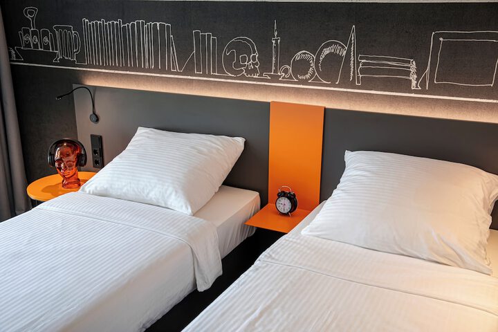 Room 29 of 66