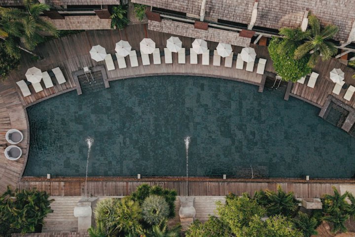 Hotel Pool