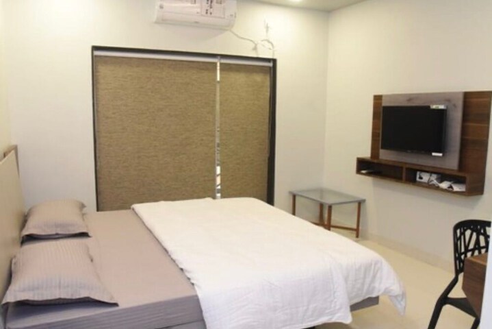 Room 3 of 17