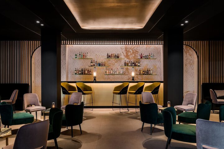 Lounge 455 of 578