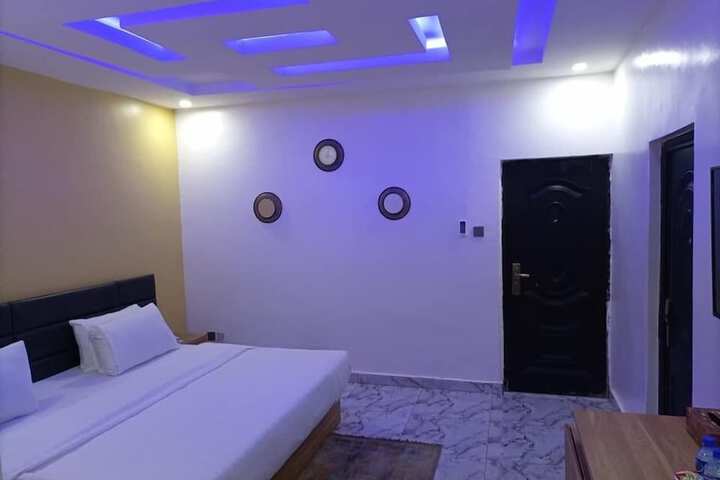 Room 9 of 45