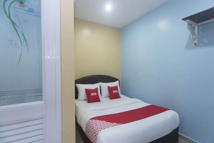 Room 16 of 33