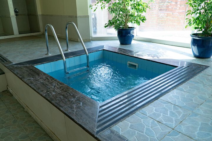 Hotel with Pool
