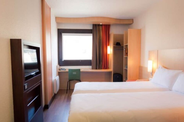 Room 6 of 29