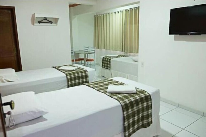 Room 8 of 14