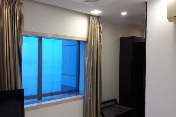Room 10 of 15