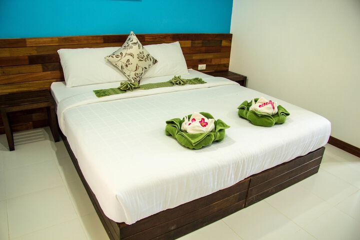 Room 3 of 63