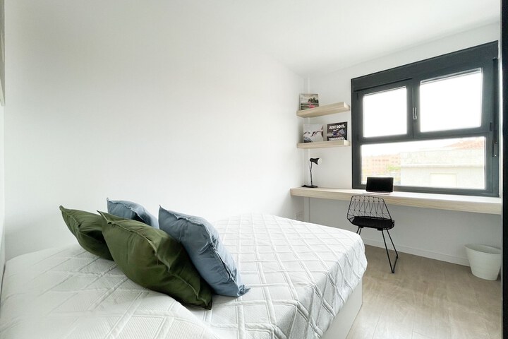Room 12 of 15