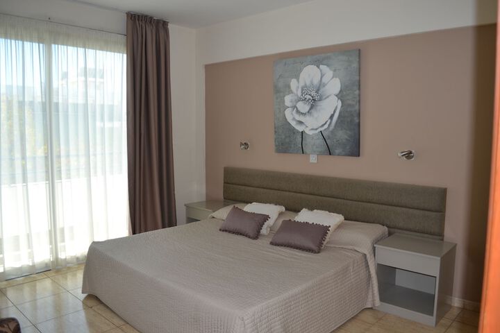 Room 28 of 70