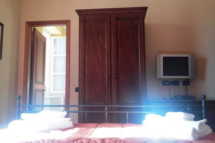 Room 18 of 95