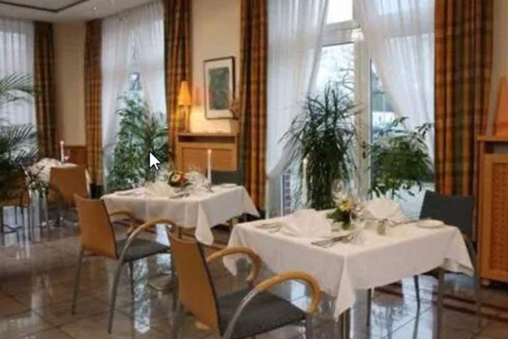 Dining Photos