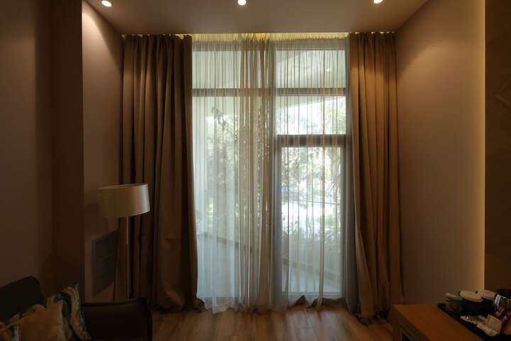 Room 90 of 136