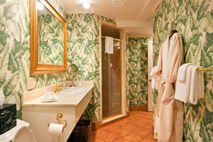 Room 10 of 71