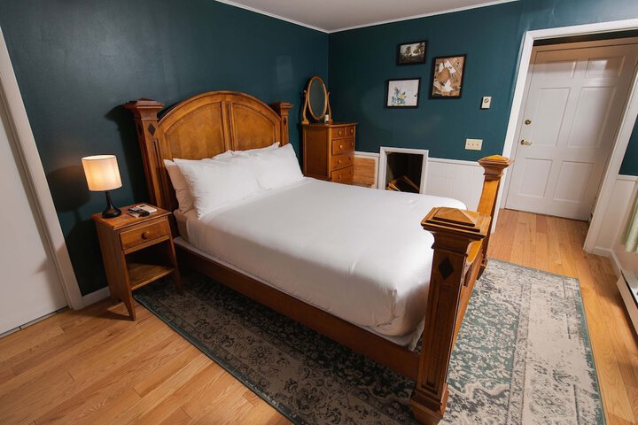 Room 9 of 61