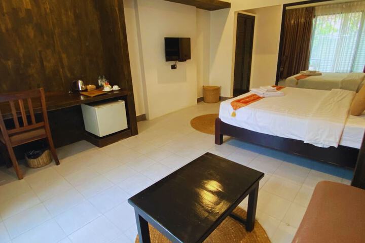 Room 50 of 298