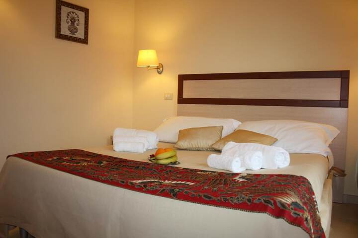 Room 12 of 62