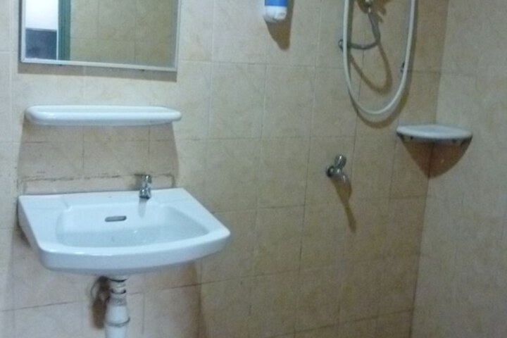 Room 15 of 17