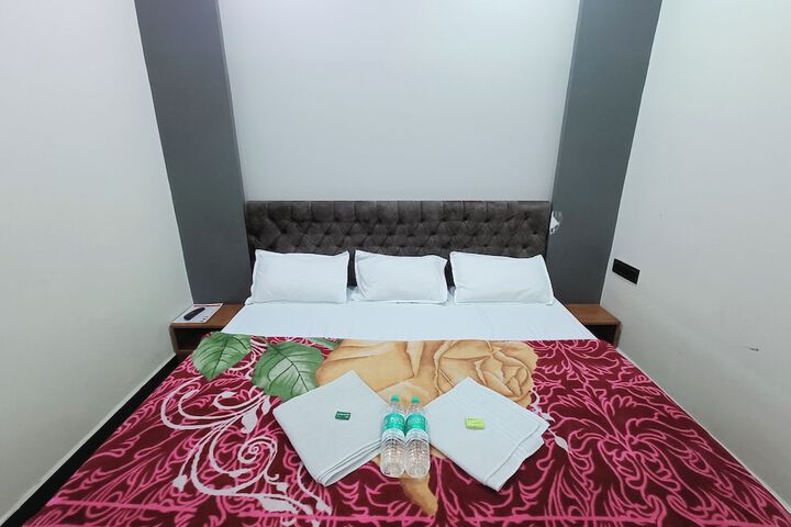 Room 11 of 39