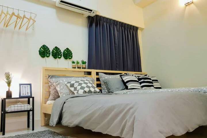 Room 2 of 43