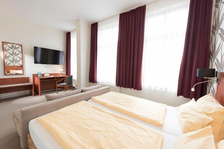Room 14 of 46